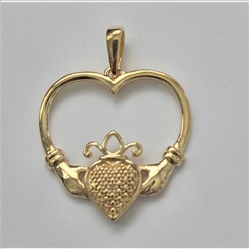 No Reserve Natural Diamond Claddagh Pendant