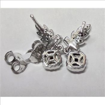 No Reserve .35 ct Natural Diamond Dangle Earrings