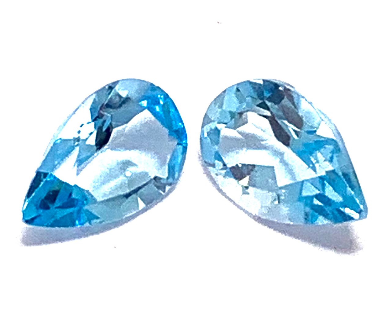 Lot of 2 Genuine  1.80ctw Swiss Blue Topaz 6X4 MM Matching Stones