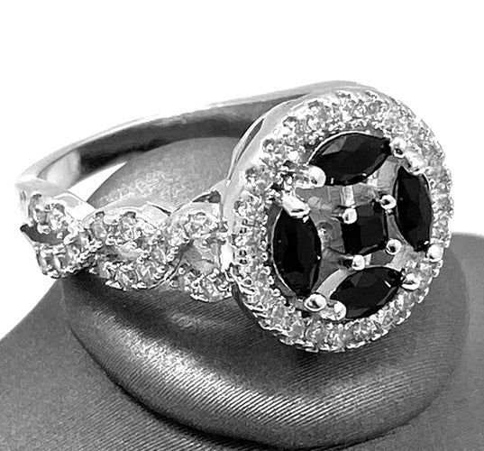 1.25ctw Onyx & White Sapphire Ring