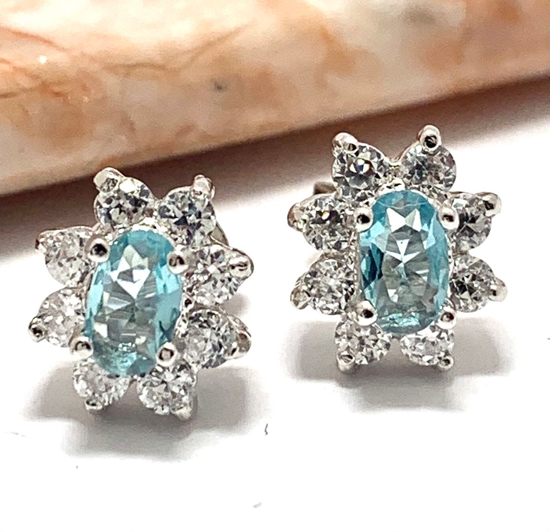 18k White Gold & Fine Jewelry Bronze 2.0 ctw Blue & White Crystal  Stud Earrings