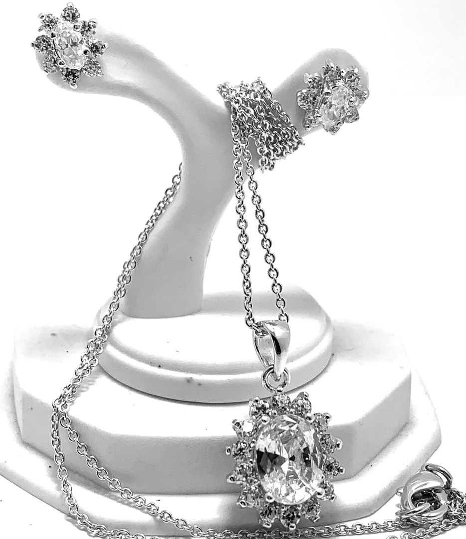 18k White Gold & Fine Jewelry Bronze 8.00ctw  White Crystal Necklace & Stud Earrings Set