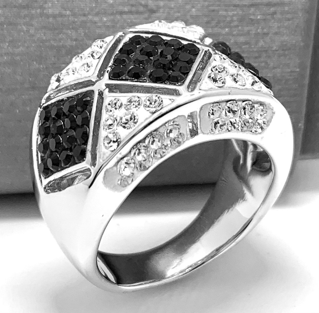 18k White Gold &  Jewelry Bronze 2.00ctw Black & White Natural Crystal   Ring