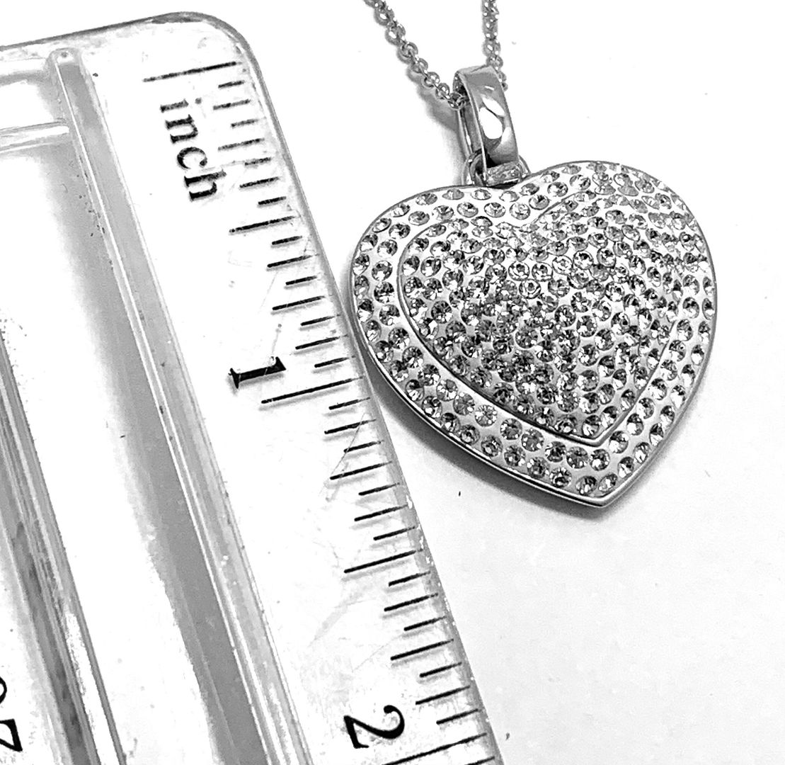 18k White Gold & Jewelry Bronze 3.00ctw White Crystal  Heart Necklace