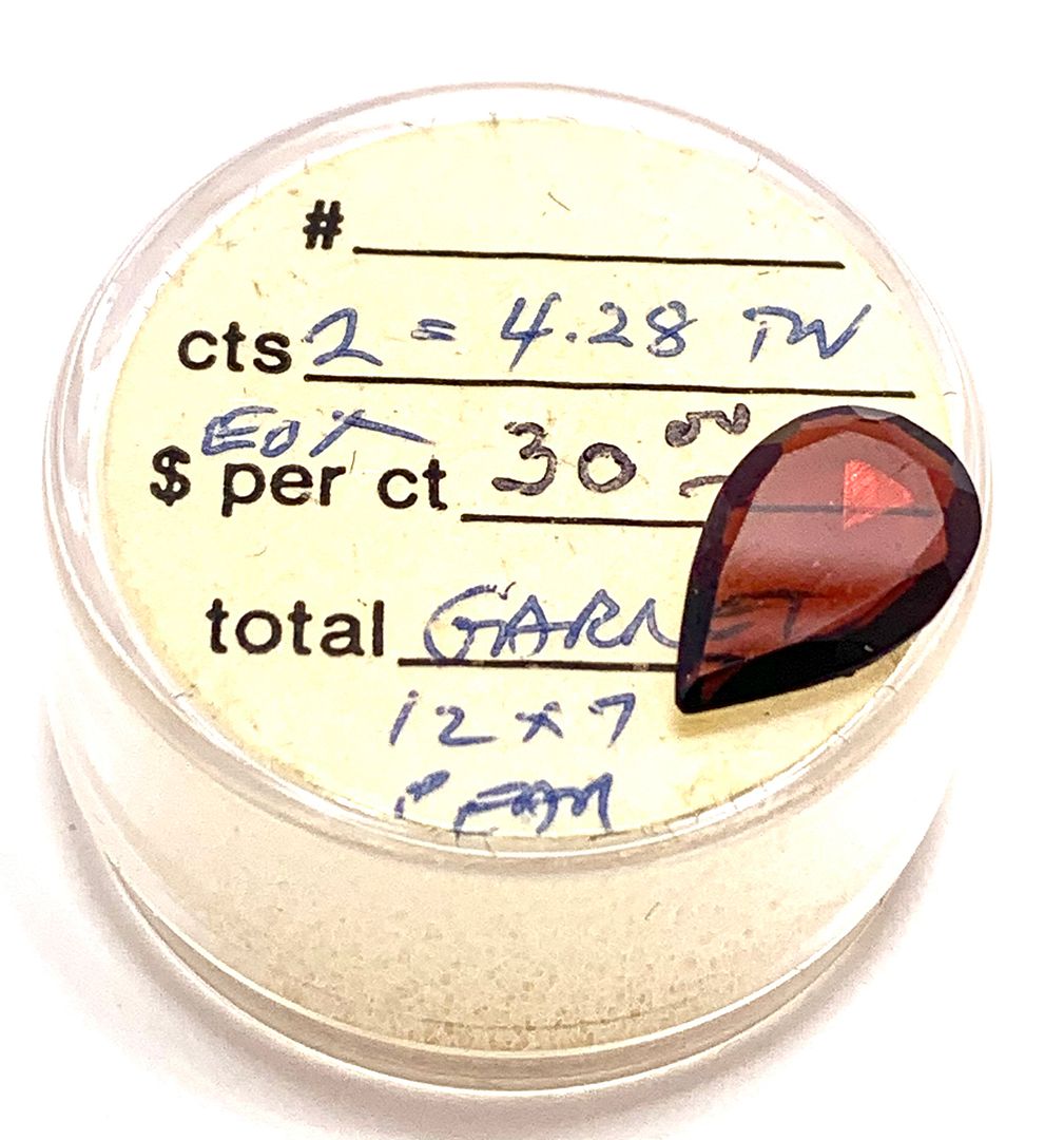 2.16ct Natural Garnet  Loose Gemstone 12x7mm