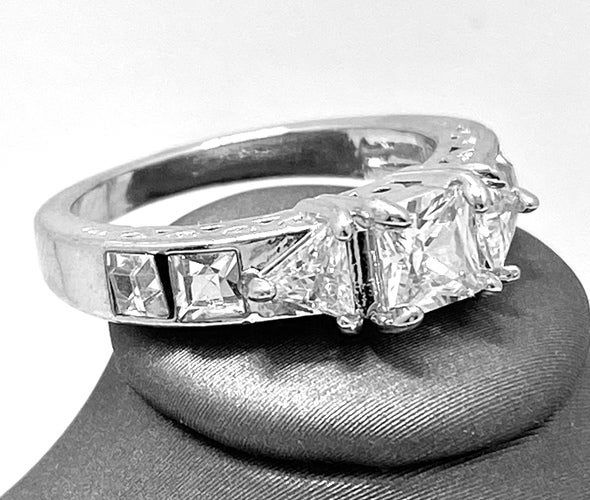 2.60ctw AAA+ grade White Cubic Zirconia Ring