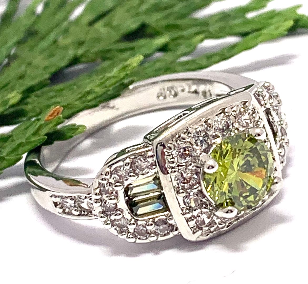 3.00ctw Peridot & Diamonique Diamond Ring