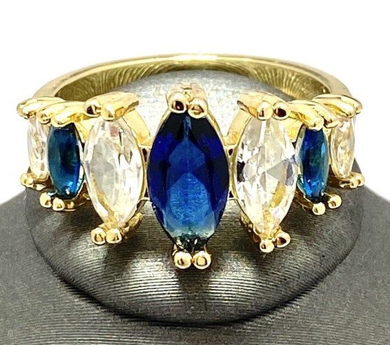 5.50ctw Blue & White Topaz Ring