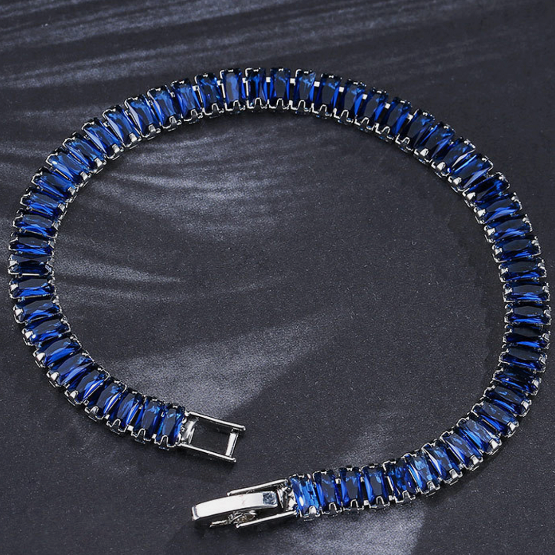 7.00ctw Emerald Cut Sapphire Straight Line Design Tennis Bracelet