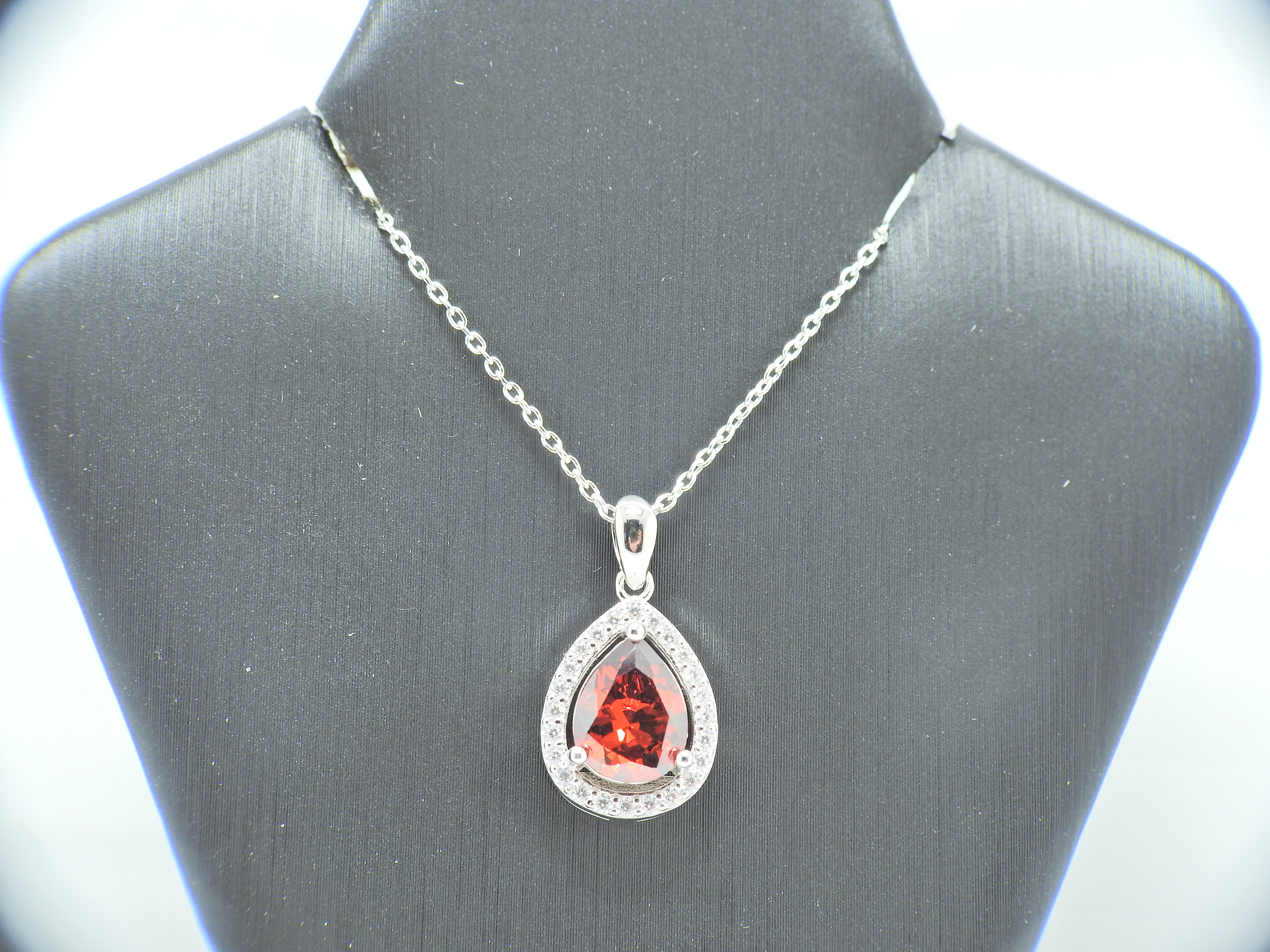 .925 Solid Sterling Silver 2.50ctw Dark & White Sapphire