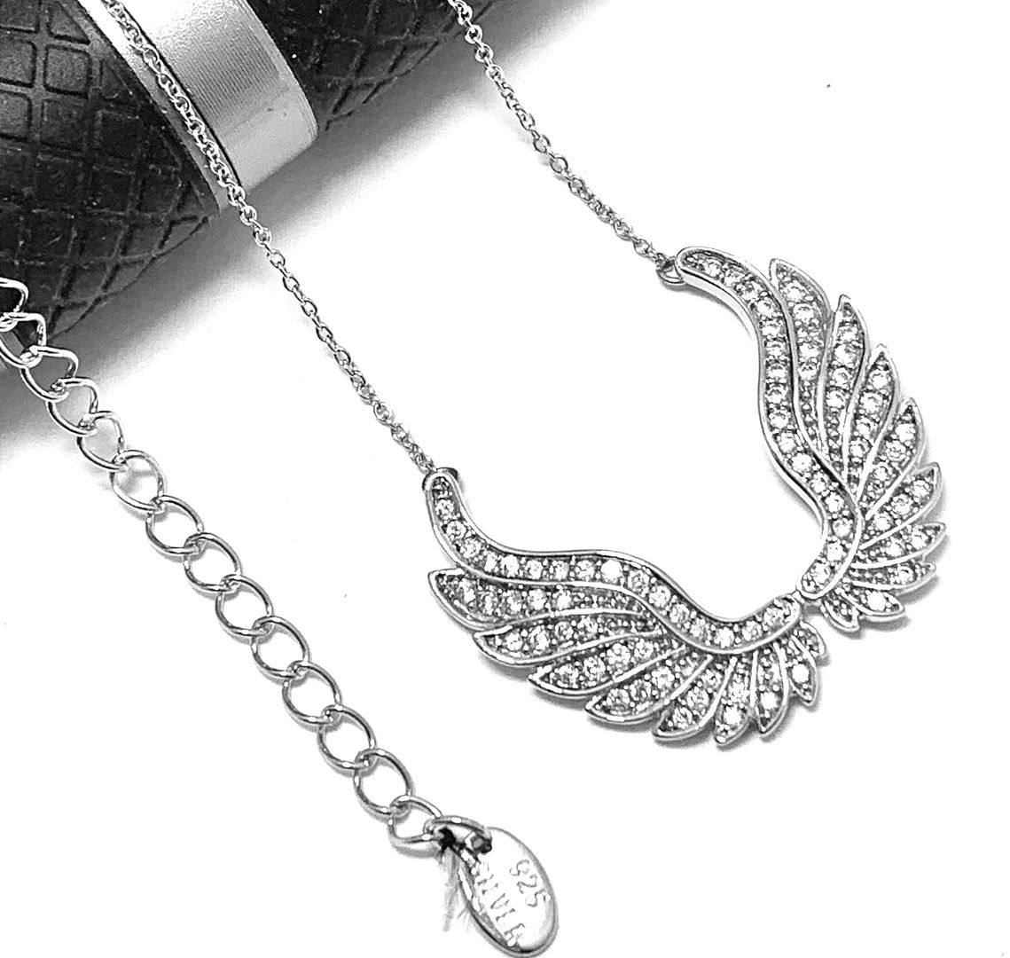 LASSAIRE .925 Sterling Silver 1.25ctw Simulated Diamond Necklace