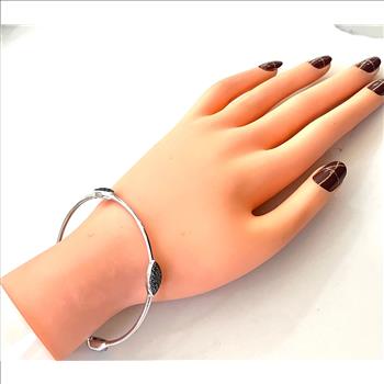 0.05ctw Genuine Blue Diamonds Bangle Bracelet