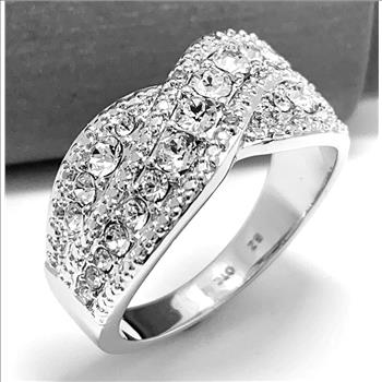 18k White Gold & Jewelry Bronze 1.50ctw White Crystal  Ring