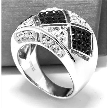 18k White Gold &  Jewelry Bronze 2.00ctw Black & White Natural Crystal   Ring