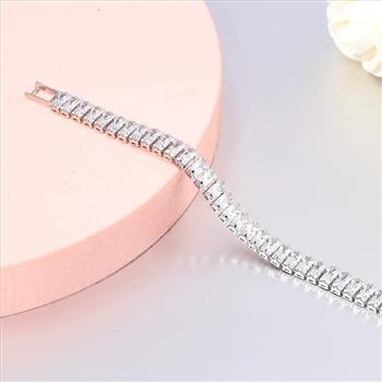 7.00ctw Emerald Cut White Sapphire Straight Line Design Tennis Bracelet