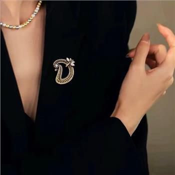 Antique Design Pearl & Diamonique Diamond Brooch