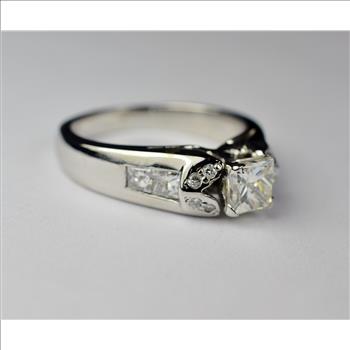 $6,000 Retail 18K White Gold  1.00 Ct t.w. Diamond Engagement Ring