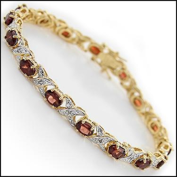 New 7.34 Ctw Natural Garnet & Diamond Designer Bracelet MSRP $2,385!