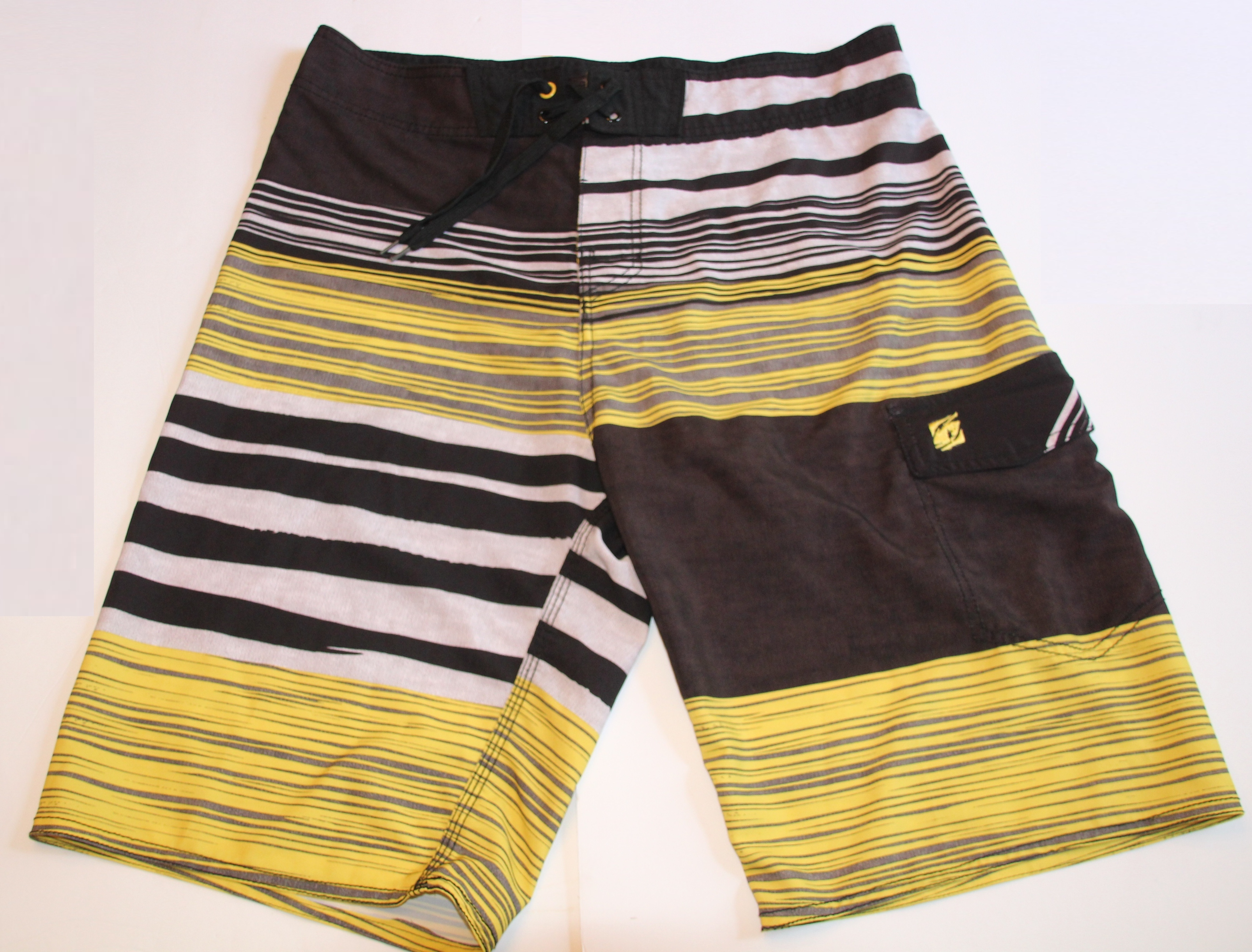 QuickSilver Men's Swim Shorts Size Medium Property Room