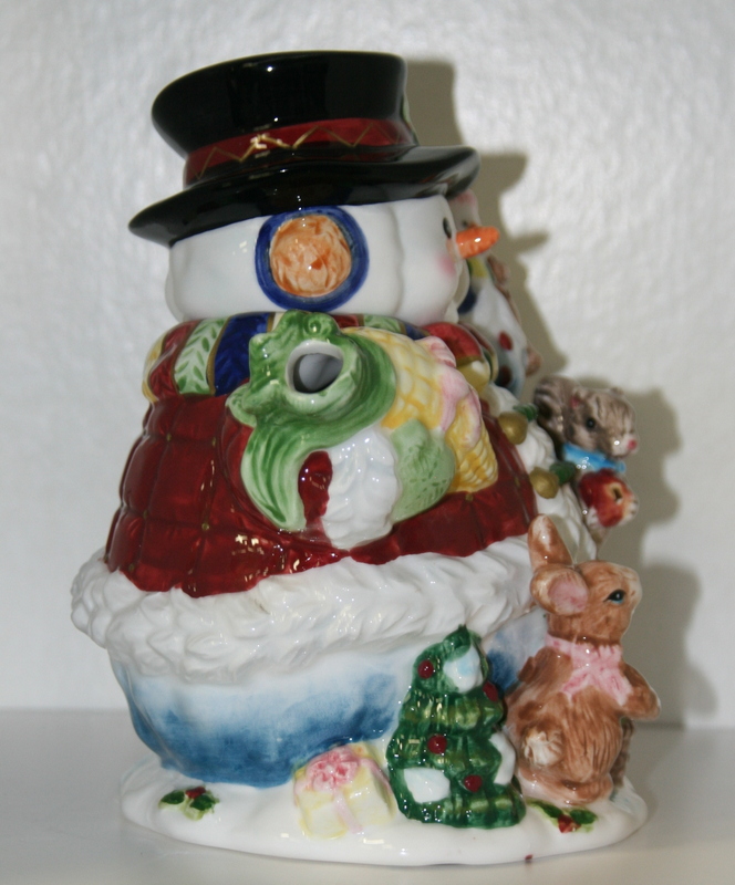Victorian Snowman Christmas Ceramic Tea Pot Property Room