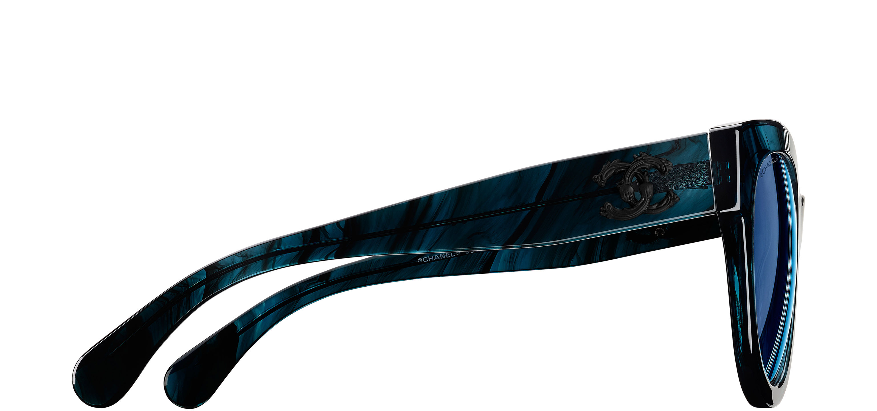 New Made in Italy Chanel Sunglasses Retail 689.00 Property Room