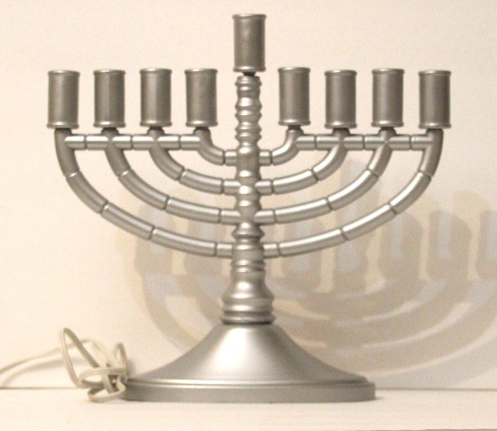 Hanukkah light up necklace