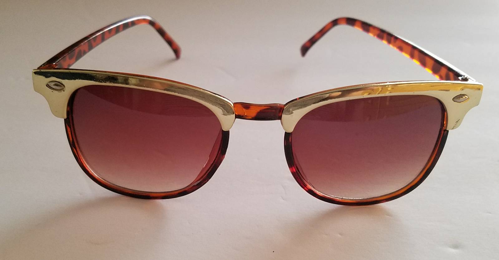 New Sunglasses Size Medium Property Room