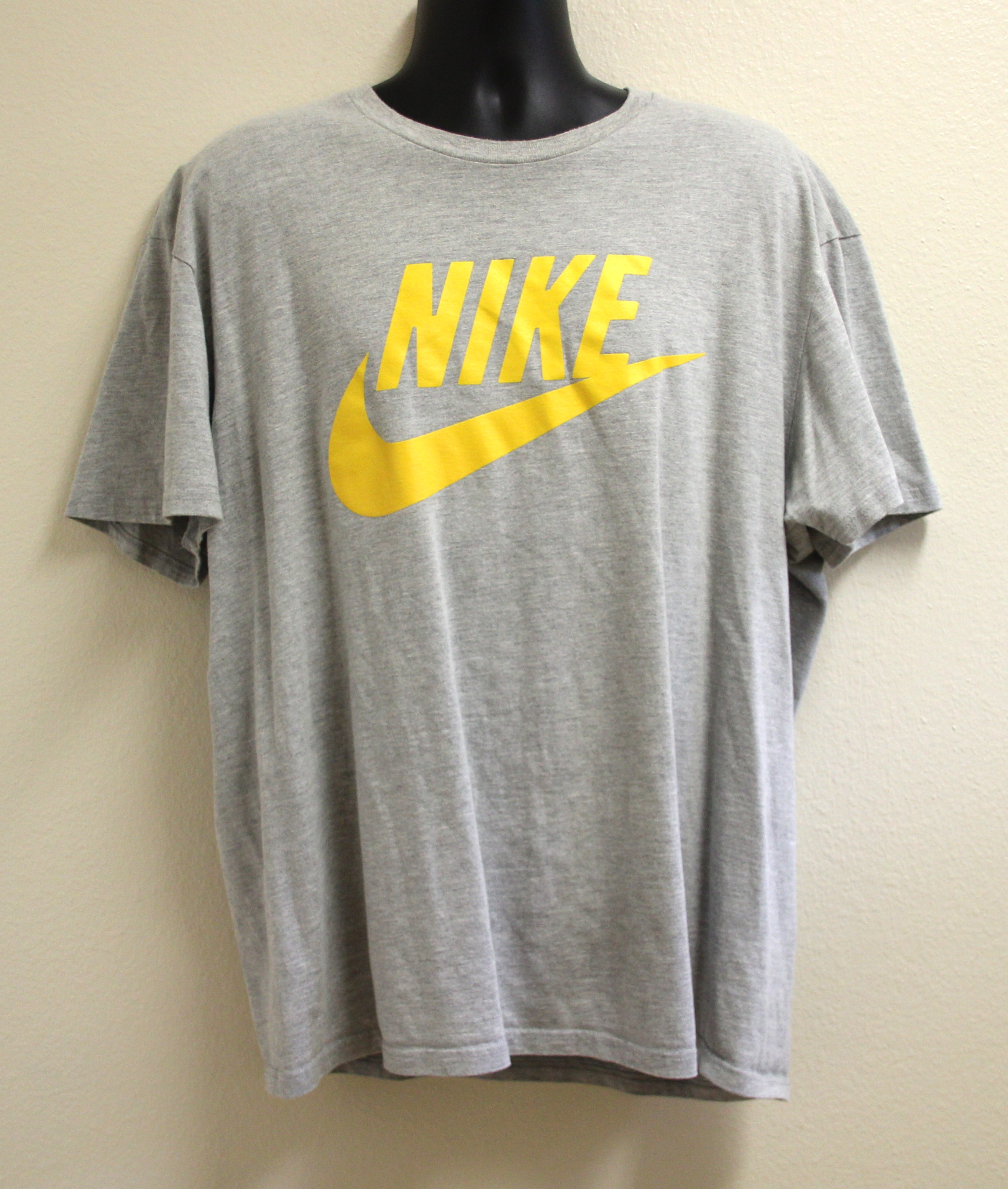 nike medium shirt