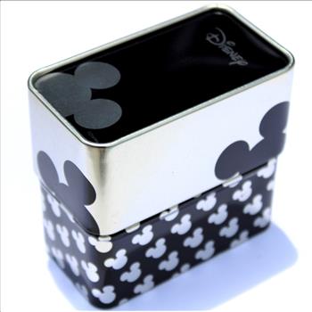 Disney Classic Mickey Mouse New Movable Hands Watch