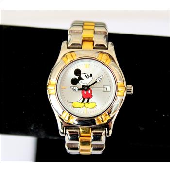 Disney Classic Mickey Mouse Movable Hands Watch