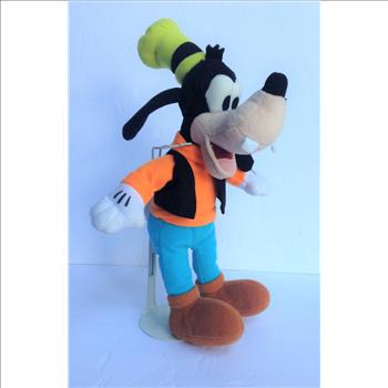 Disney Goofy Stuff toy 8 Inches Tall