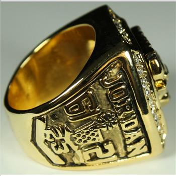 Chicago Bulls 1991 Championship Replica Ring Size 10