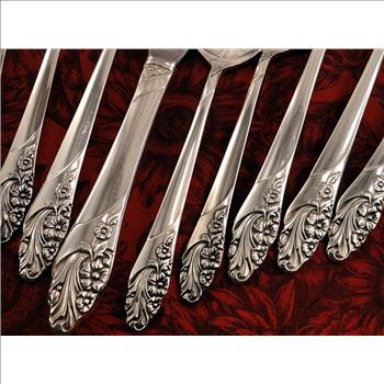 Oneida Community EVENING STAR Vintage 1950 Silver Plate Flatware Silverware Set Dinner Service for 4 Retail $250.00 - $400.00