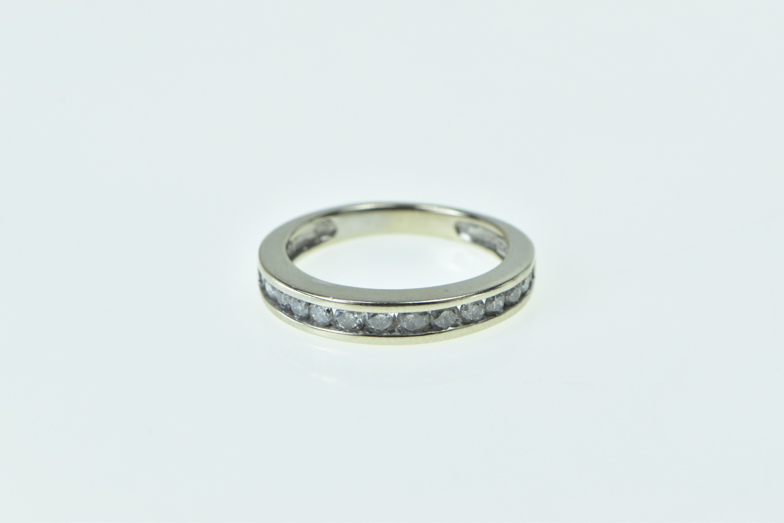 10K 0.84 Ctw Diamond Classic Wedding Band White Gold Ring, Size 5.25