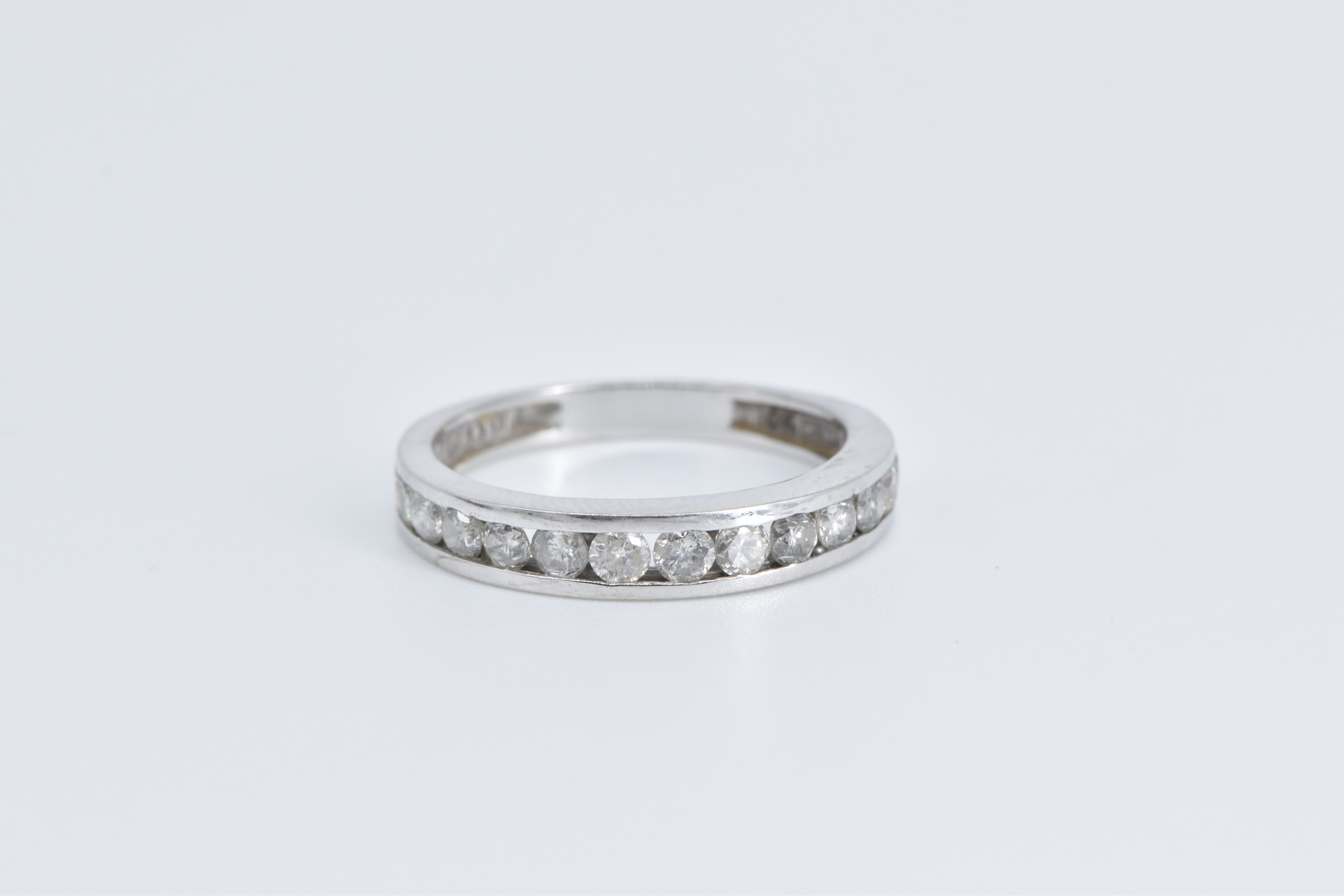 10K 0.84 Ctw Diamond Classic Wedding Band White Gold Ring, Size 8