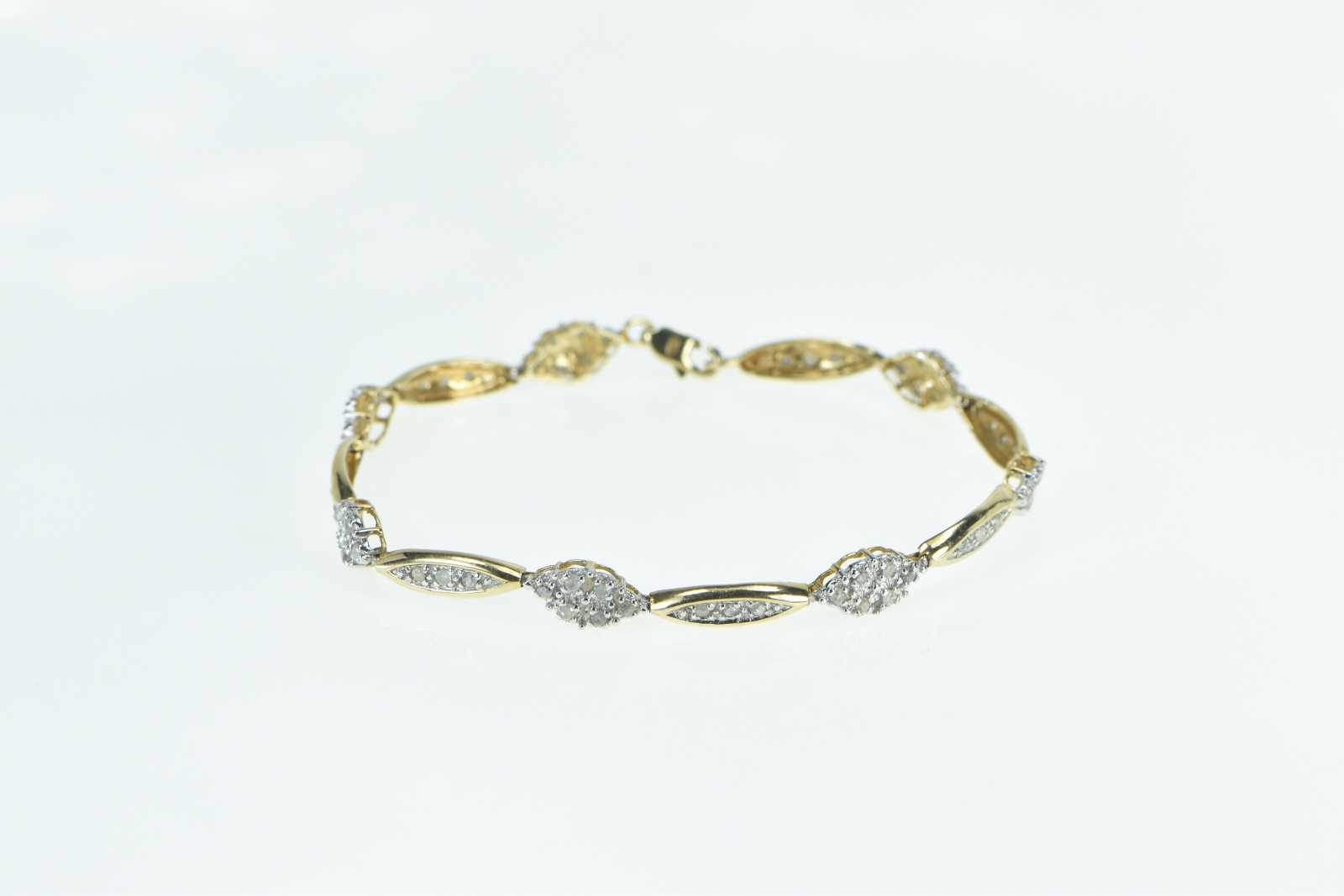 10K 0.94 Ctw Diamond Cluster Vintage Fashion Yellow Gold Bracelet 7.25"