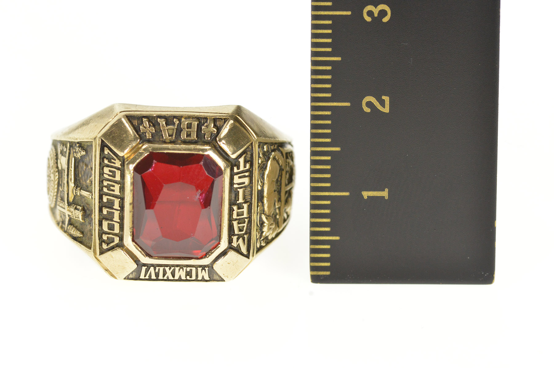 10K 1969 Marist College Ornate Men's Class Yellow Gold Ring, Size 12.75
