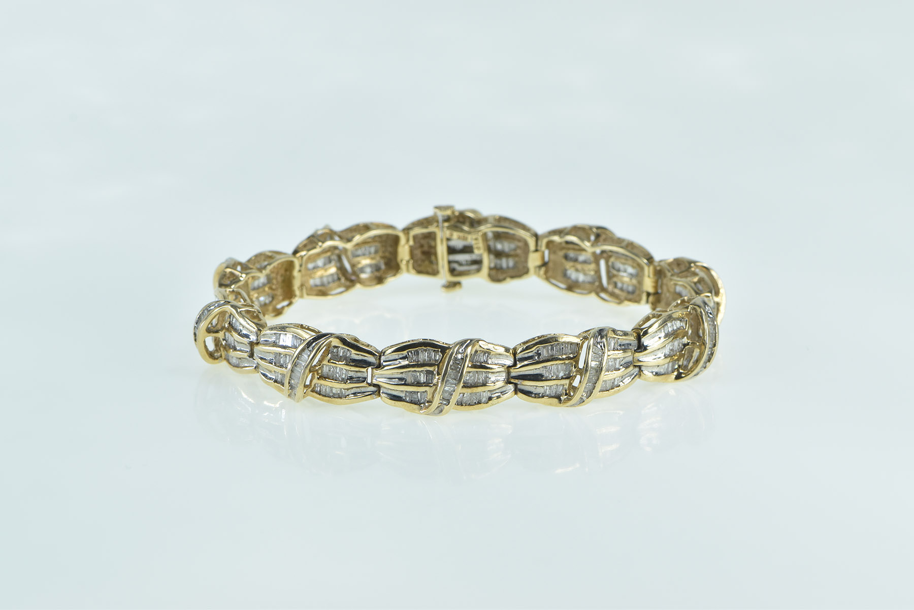 10K 3.00 Ctw Baguette Diamond Encrusted Tenni Yellow Gold Bracelet 6.75"