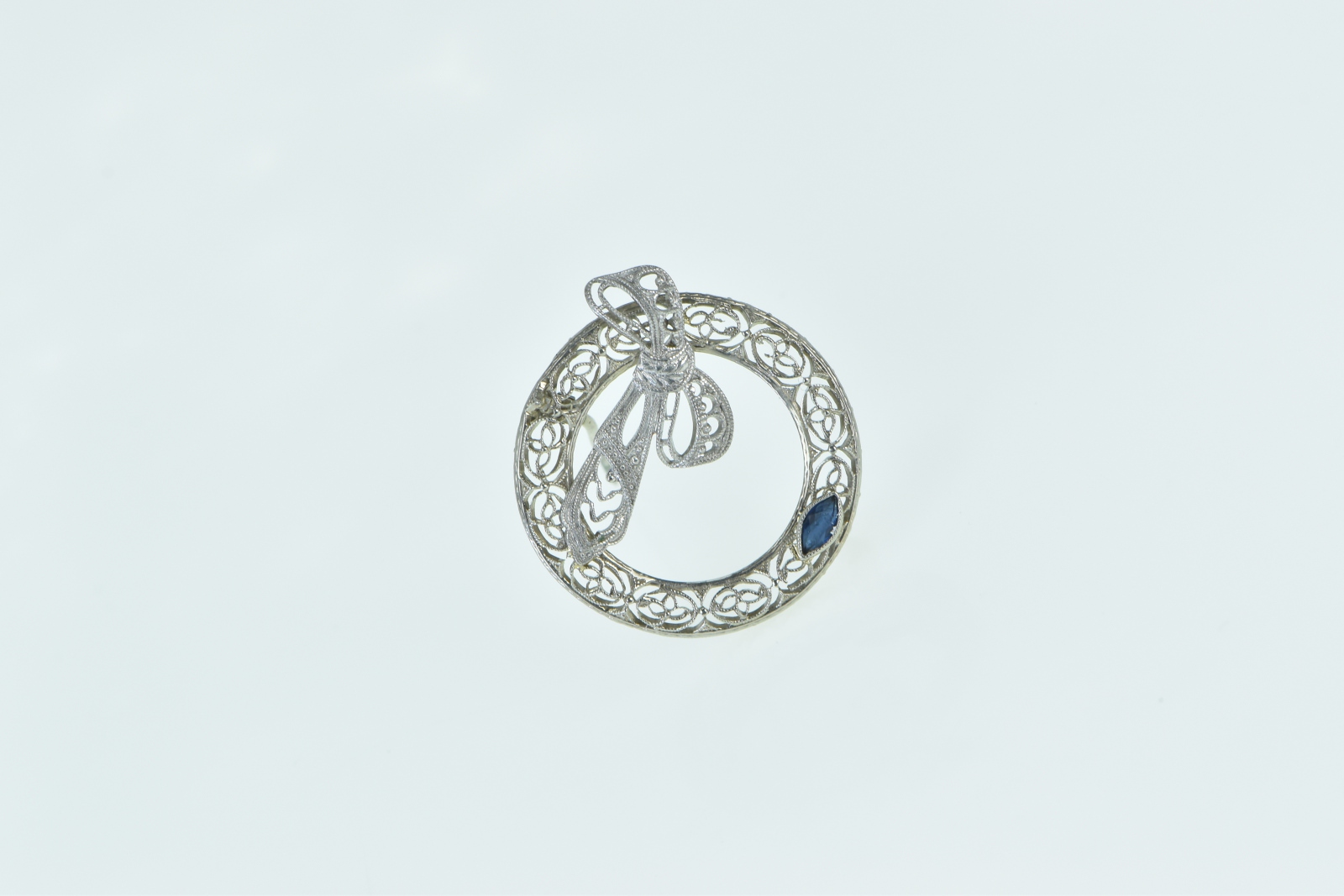 10K Art Deco Filigree Bow Wreath Syn. Sapphire White Gold Pin/Brooch