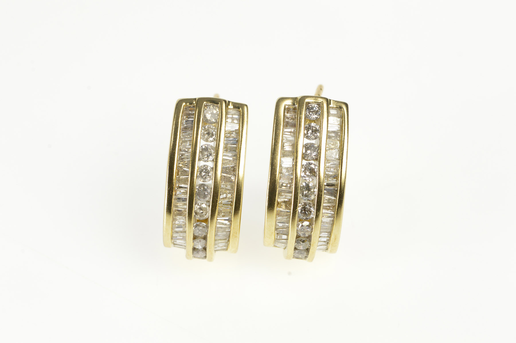 baguette diamond earrings gold