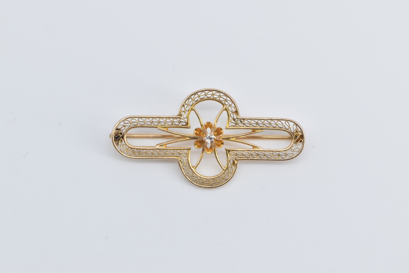 10K Diamond Art Deco Filigree Rounded Bar Yellow Gold Pin/Brooch
