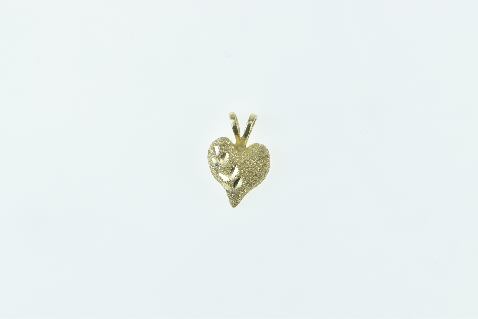 10K Diamond Cut Heart Love Symbol Romantic Yellow Gold Charm/Pendant