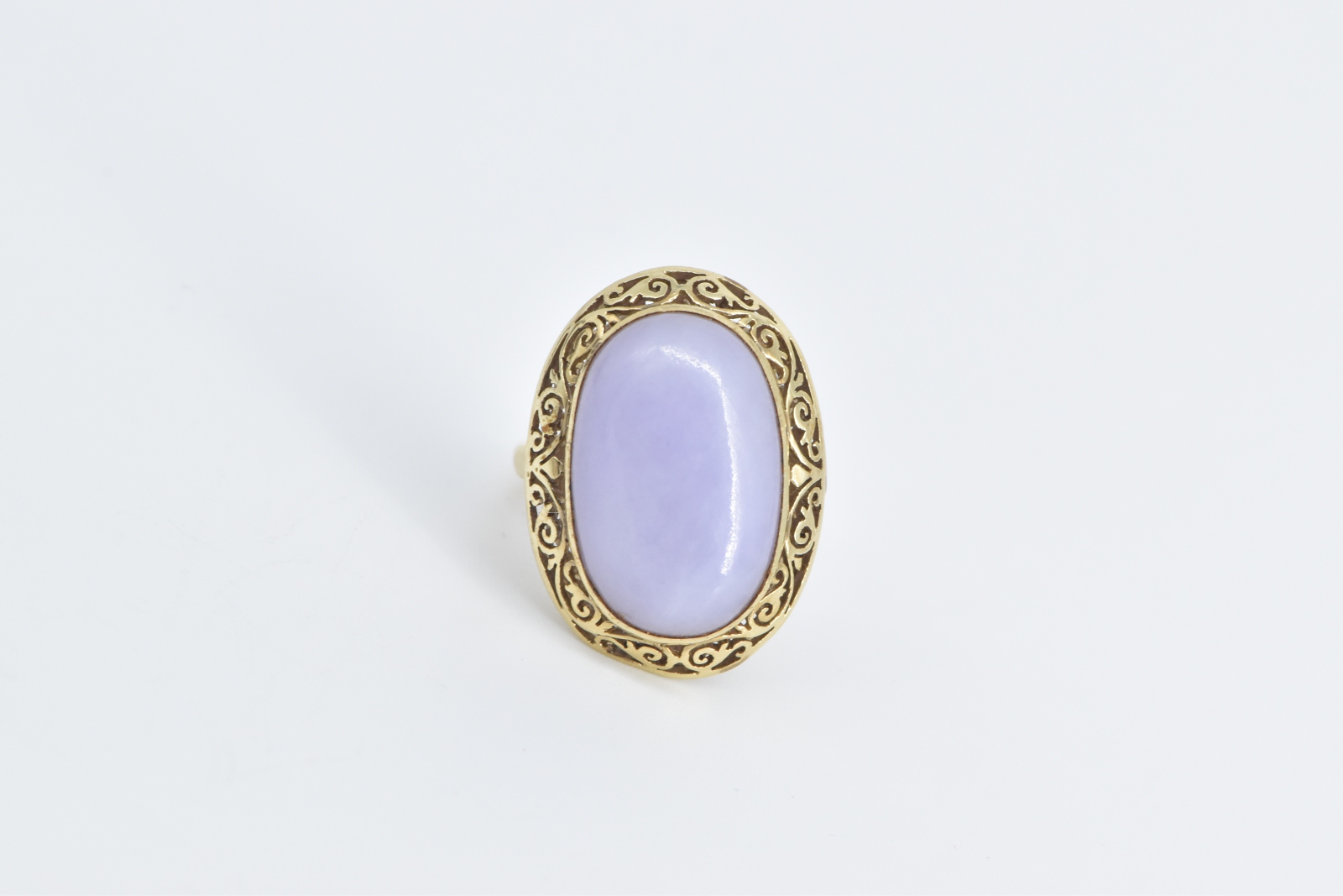10K Elaborate Filigree Oval Lilac Jade Cabochon Yellow Gold Ring, Size 6.25