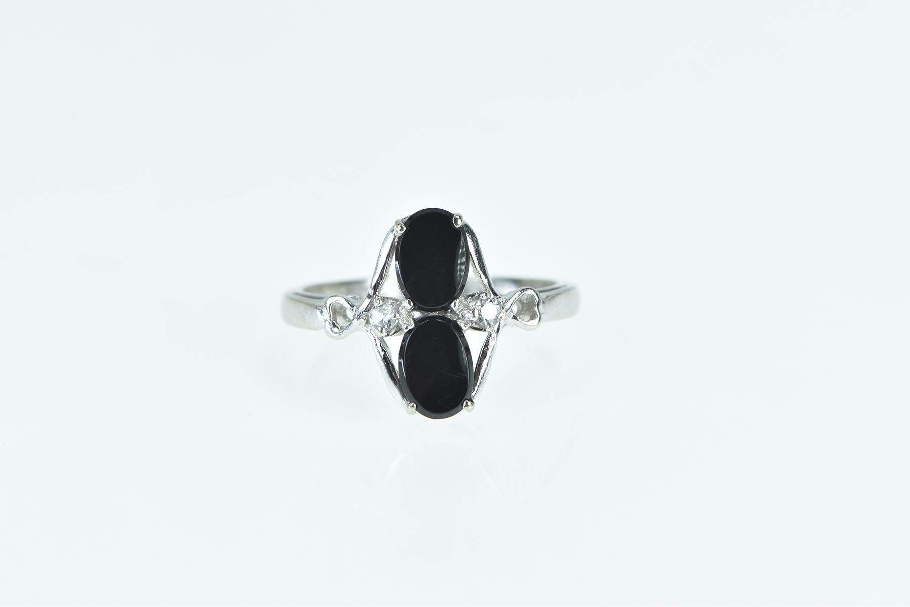 10K Oval Black Onyx Diamond Vintage Statement White Gold Ring, Size 6.25