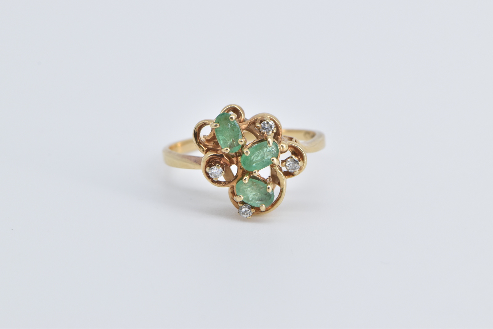 10K Oval Natural Emerald Diamond Vintage Fashion Yellow Gold Ring, Size 8