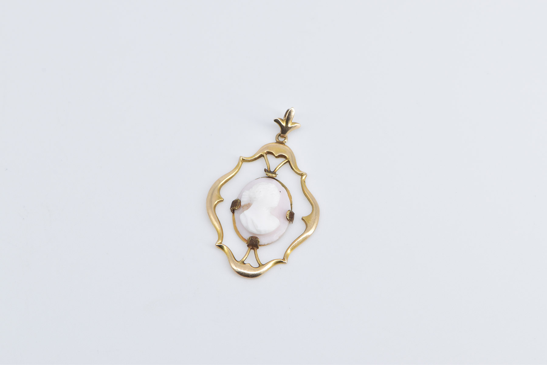 10K Oval Pink Coral Carved Cameo Lady Ornate Yellow Gold Pendant