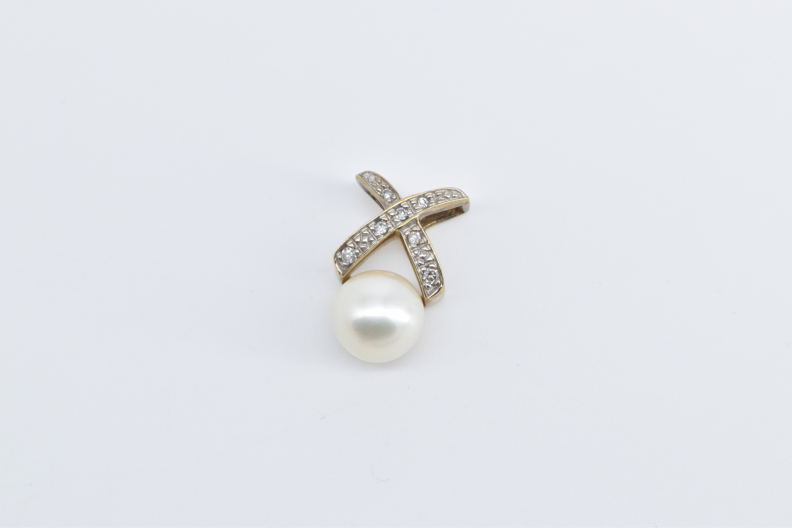 10K Pearl Diamond X Criss Cross Statement Yellow Gold Pendant