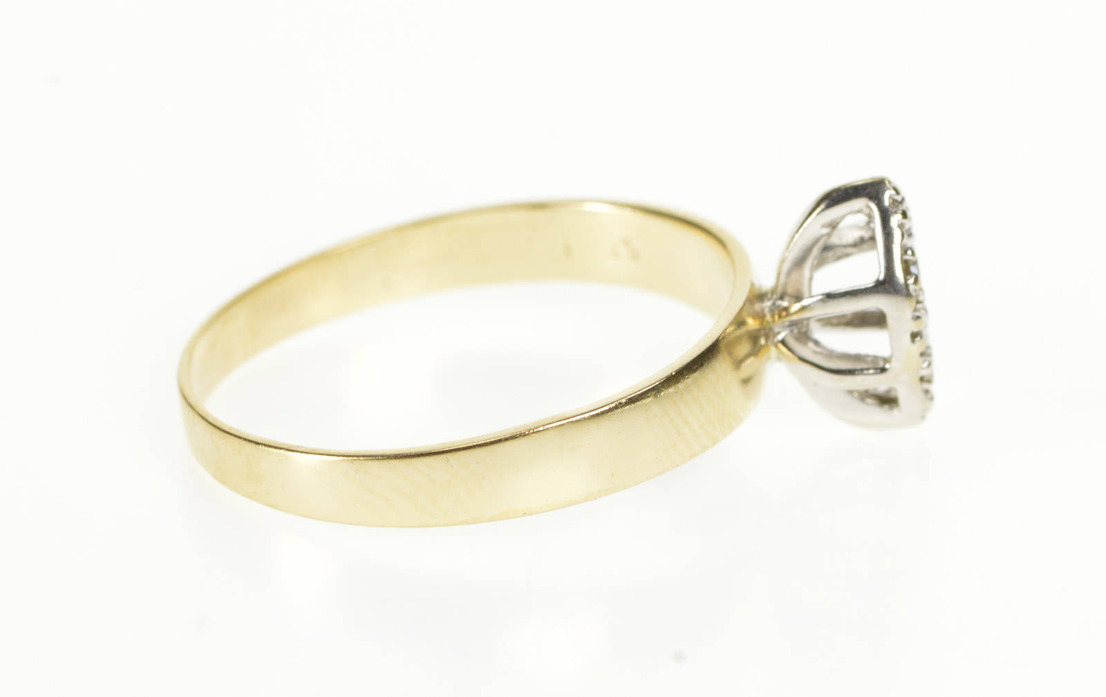 10K Pointed Oval Diamond Cluster Retro Engagement Yellow Gold Ring