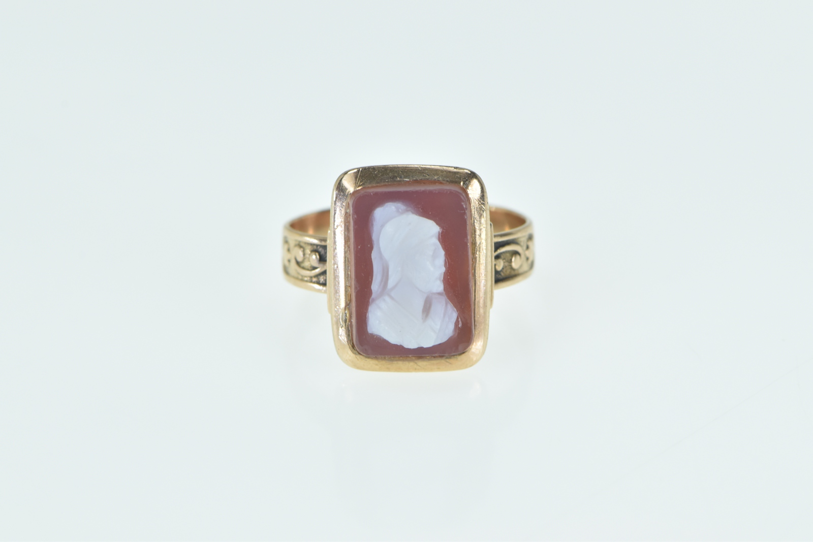 10K Victorian Carved Shell Cameo Statement Yellow Gold Ring, Size 5.75