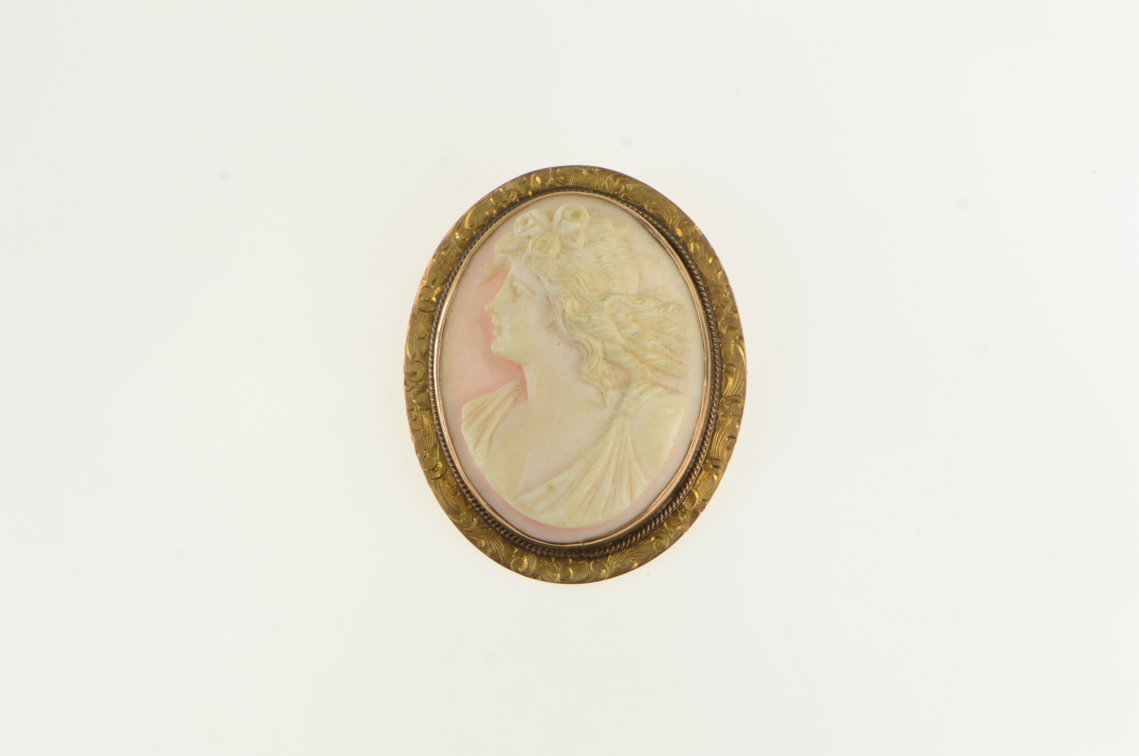 10K Victorian Engraved Coral Cameo Lady Yellow Gold Pendant